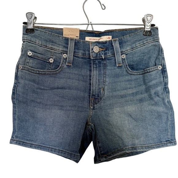 NWT Levi’s Mid Length Shorts - Picture 1 of 6
